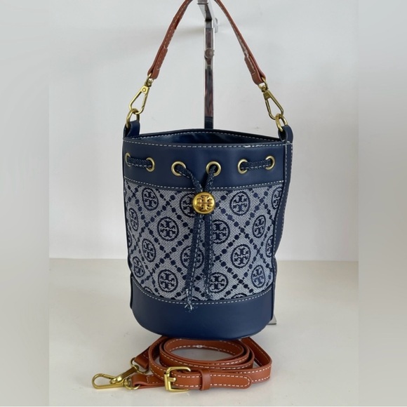 Tory Burch Handbags - Tory Burch Navy and Brown Bucket Bag